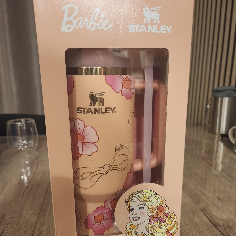 Peachy stanley 40 oz
